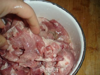 椒盐肉片的做法步骤：6