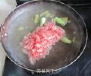白灼肥牛的做法步骤：1
