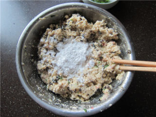 清炖豆腐狮子头的做法步骤：7