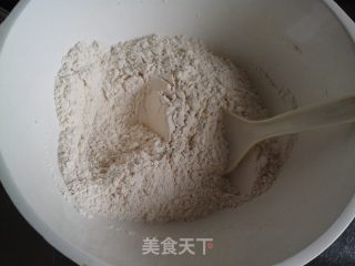 全麦手撕饼的做法步骤：1