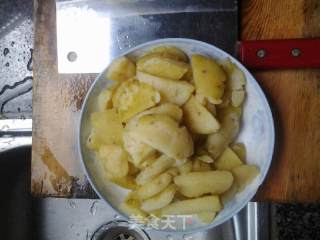 紫苏土豆饼的做法步骤：2