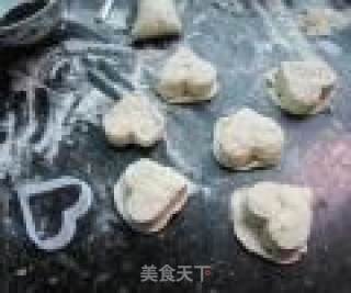 模具压饼---心心饼的做法步骤：5