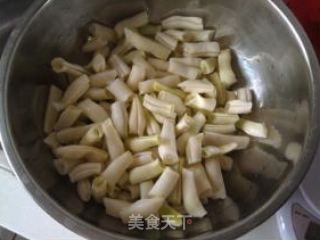 豆角焖面的做法步骤：1