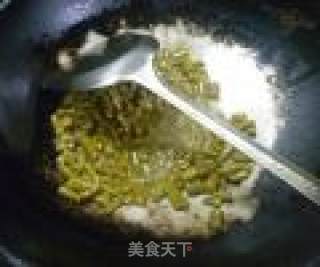酸带豆炒毛豆的做法步骤：6