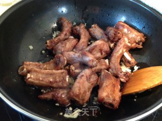 糖醋排骨的做法步骤：5