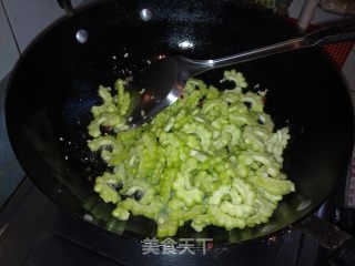 苦瓜肉片的做法步骤：8