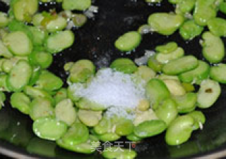 培根炒蚕豆的做法步骤：8