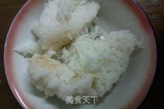 家常蛋炒饭的做法步骤：1