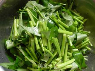 蒜蓉空心菜的做法步骤：1