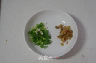 香肠蛋饼的做法步骤：4