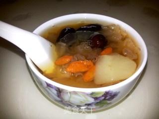 银耳雪梨汤的做法步骤：5