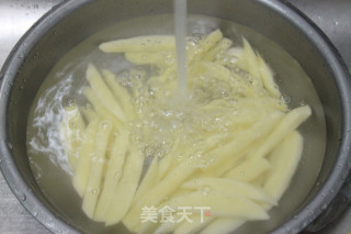 干煸土豆条的做法步骤：3
