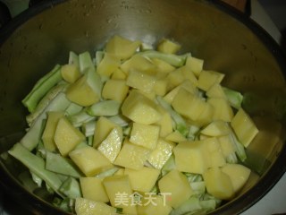 无油版芸豆炖土豆的做法步骤：2