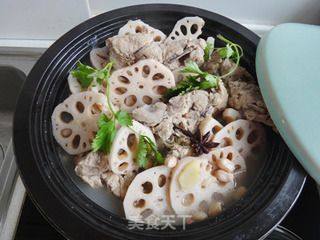 益胃健脾补充钙质的【腔骨莲藕汤】的做法步骤：7