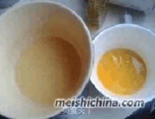 戚风蛋糕的做法步骤：2