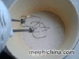 戚风蛋糕的做法步骤：4