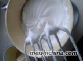 戚风蛋糕的做法步骤：8
