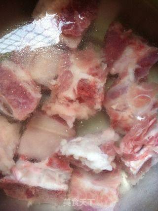 煎排骨的做法步骤：1