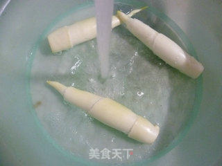 黄花菜茭白烧烤麸的做法步骤：7