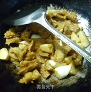 黄花菜茭白烧烤麸的做法步骤：12