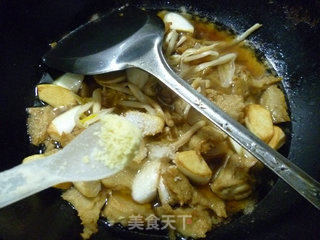 黄花菜茭白烧烤麸的做法步骤：17