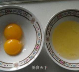双色蛋饼的做法步骤：1