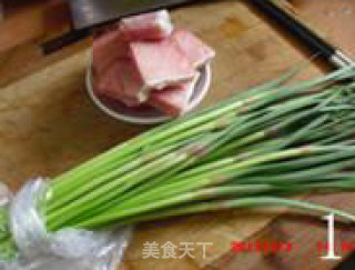 蒜薹炒肉的做法步骤：1