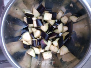 烧茄子的做法步骤：1