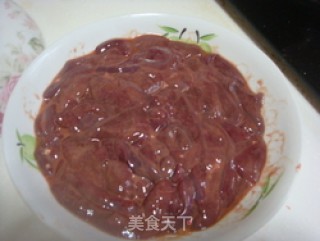 家常爆炒猪肝的做法步骤：1