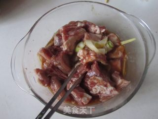 枣香排骨的做法步骤：2