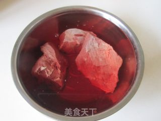 芋头牛腩煲的做法步骤：1