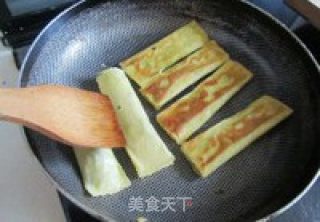 韭菜春卷的做法步骤：12