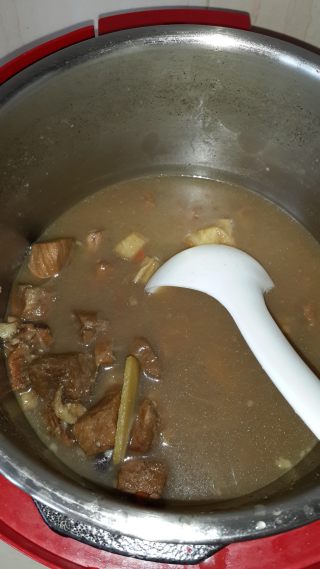 超豪华牛肉面的做法步骤：3