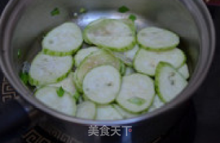 虫草花丝瓜汤的做法步骤：4