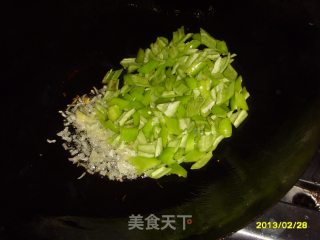 角瓜尖椒炒鸡蛋的做法步骤：4