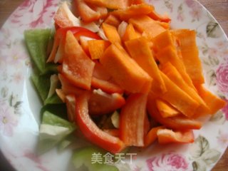 爆炒猪头肉的做法步骤：2