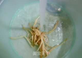 黄花菜咸肉冬瓜汤的做法步骤：2