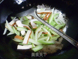 香干炒西芹的做法步骤：7