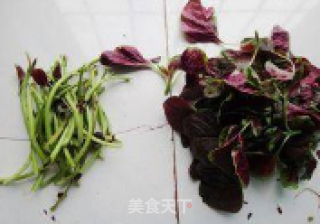 清炒苋菜梗的做法步骤：1