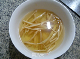 黄花菜炒梅豆的做法步骤：2