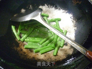 黄花菜炒梅豆的做法步骤：8