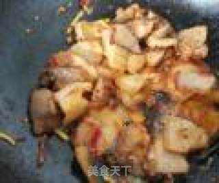 回锅肉的做法步骤：1