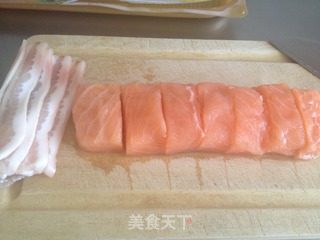 培根香料鲑鱼卷的做法步骤：1