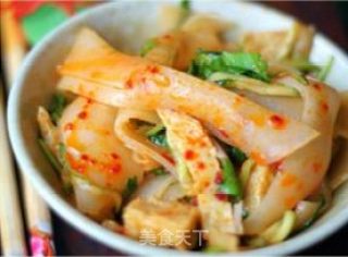详细22图教你做助家人轻松过苦夏的街头小吃——凉皮的做法步骤：18