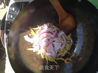 辣椒肉丝炒面的做法步骤：8