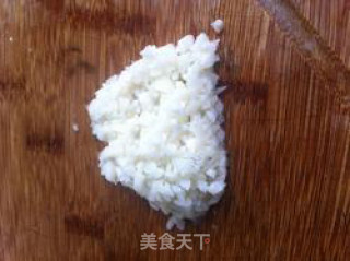 快手菜-----蒜蓉油麦的做法步骤：2