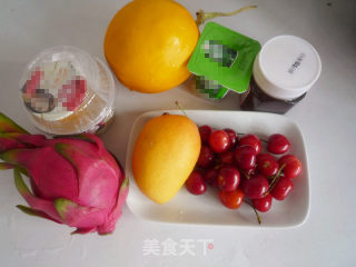 夏日缤纷——酸奶水果沙拉的做法步骤：1
