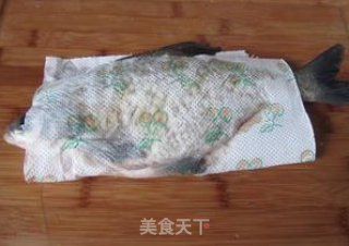 红烧鳊鱼的做法步骤：2