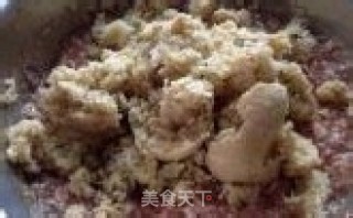 东北特色------猪肉酸菜蒸饺的做法步骤：3