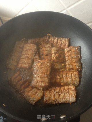 红烧带鱼的做法步骤：7